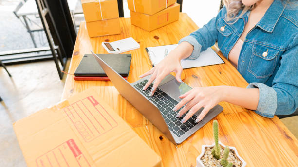 how does ecommerce payment processing work? 